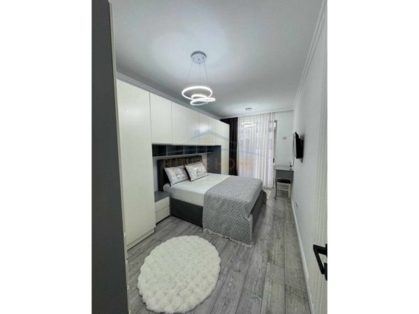 Tirane, shitet apartament 2+1 Kati 7, 84 m² 133.000 € (Unaza e Re,)