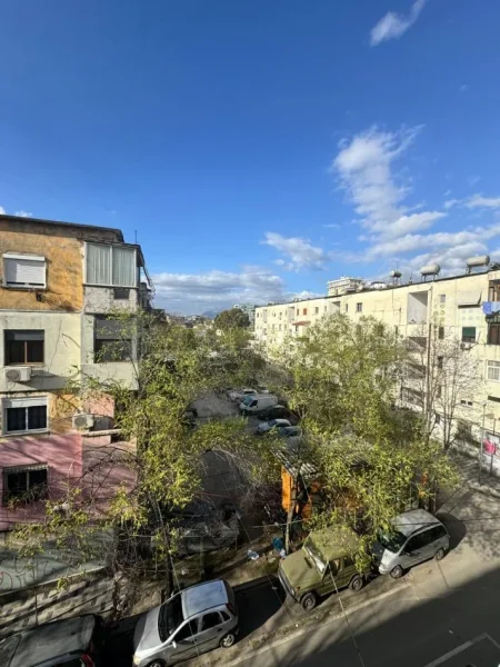 Tirane, shes apartament 2+1+Ballkon Kati 4, 76 m² 155.000 € (Rr. Mine Peza)