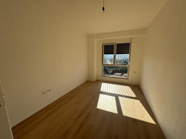 Tirane, shitet apartament 3+1 Kati 5, 150 m² 250.000 € (Ish Fusha e Aviacionit)