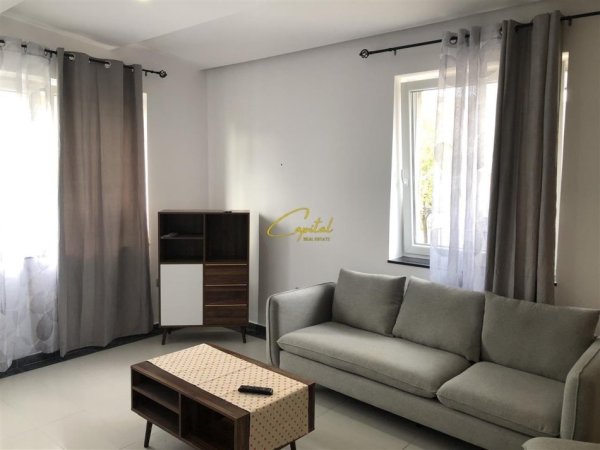 Tirane, jepet me qera apartament 2+1 Kati 1, 70 m² 500 € (BRRYLI)
