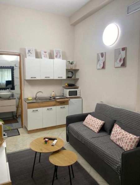 Tirane, shitet apartament Kati 1, 35 m² (Rruga Andon Zako Cajupi)