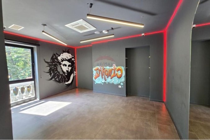 Tirane, jepet me qera Kati 1, 100 m² 2.200 € (Sami Frasheri)