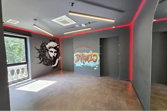 Tirane, jepet me qera Kati 1, 100 m² 2.200 € (Sami Frasheri)