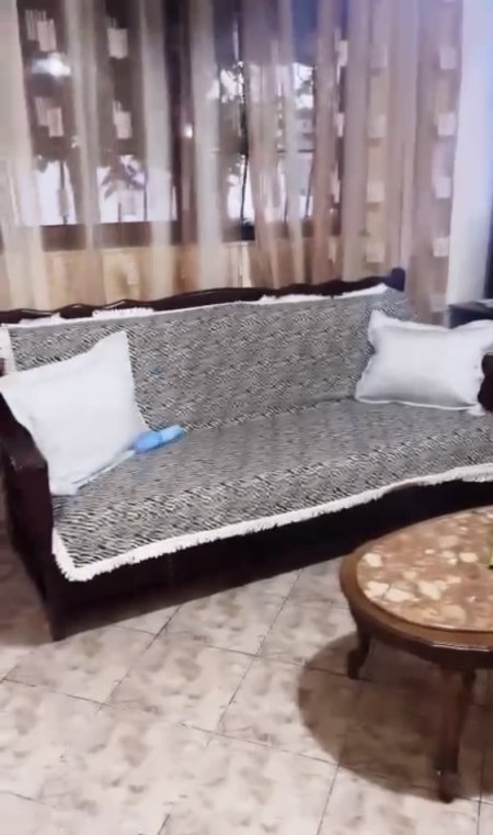 Tirane, jepet me qera shtepi 1+1 Kati 1, 70 m² 380 € (Ish Parku ,Rruga e Kavajes)