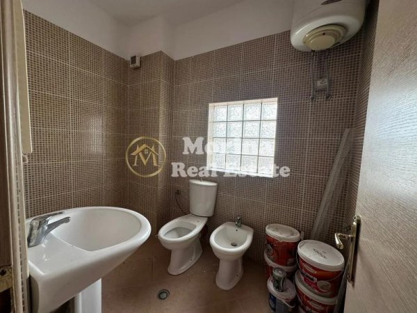 Tirane, jepet me qera apartament 3+1 Kati 4, 122 m² 600 € (Rruga Vath Koreshi)