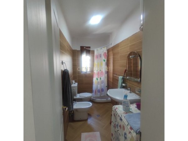 Tirane, jap me qera apartament 1+1 Kati 2, 70 m² 480 € (Sheshi wilson)
