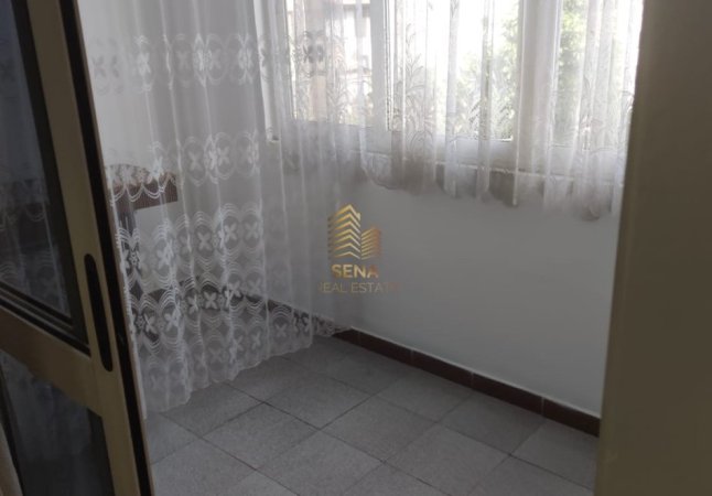 Tirane, jepet me qera apartament 2+1+Aneks+Ballkon Kati 3, 131 m² 600 € (Rruga Margarita Tutulani)