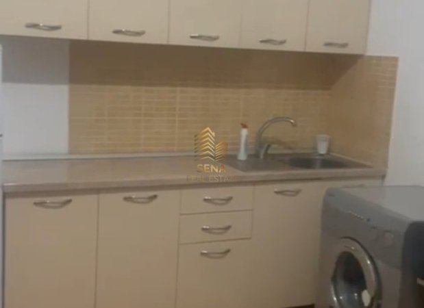 Tirane, jepet me qera Vile 1+1+Ballkon Kati 1, 65 m² 350 € (Rruga Klodian Rasha)