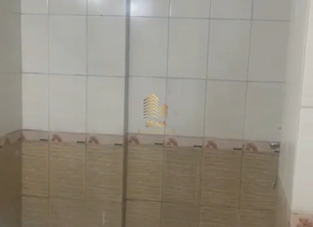 Tirane, jepet me qera Vile 1+1+Ballkon Kati 1, 65 m² 350 € (Rruga Klodian Rasha)