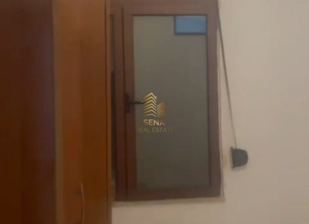 Tirane, jepet me qera Vile 1+1+Ballkon Kati 1, 65 m² 350 € (Rruga Klodian Rasha)