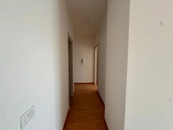 Tirane, shitet apartament 1+1 Kati 2, 77 m² 112.600 € 