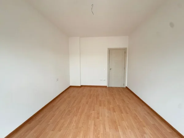 Tirane, shitet apartament 1+1 Kati 2, 77 m² 112.600 € 