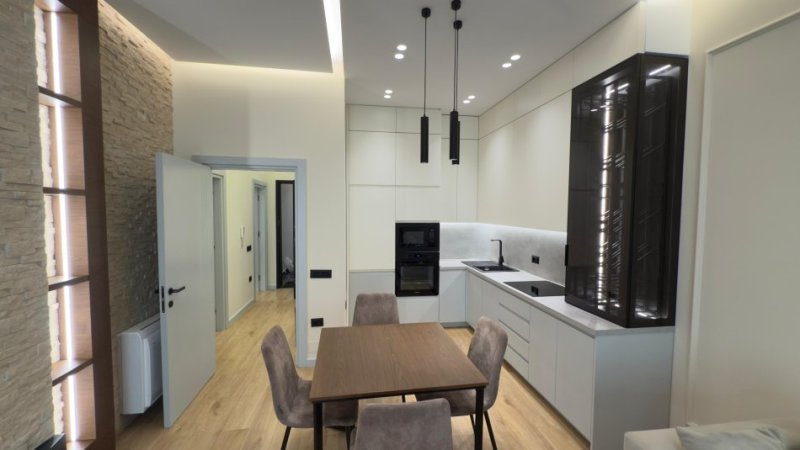 Tirane, jepet me qera apartament 1+1 Kati 5, 76 m² 800 € (Rruga e Kavajes)