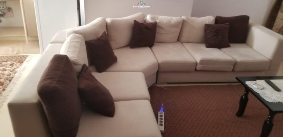 Tirane, jepet me qera apartament 1+1+Ballkon Kati 3, 75 m² 370 € (astir)