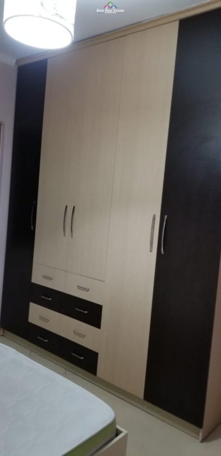 Tirane, jepet me qera apartament 1+1+Ballkon Kati 3, 75 m² 370 € (astir)