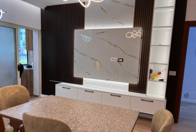 Tirane, jepet me qera apartament 2+1+Ballkon Kati 4, 95 m² 500 € (Prane Ring Centre)