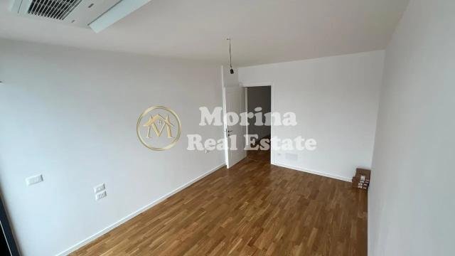 Tirane, jepet me qera ambjent biznesi Kati 7, 135 m² 1.400 € (Lake View, Liqeni Artificial)