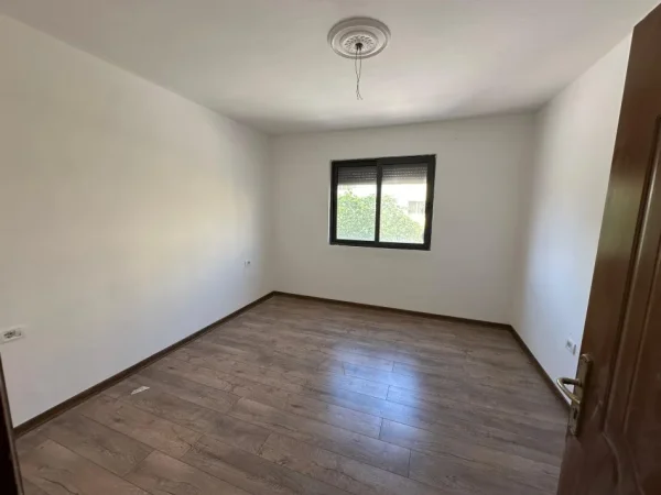 Durres, shes apartament 1+1+Ballkon Kati 2, 61 m² 69.000 € (STADIUMI, DURRES.)