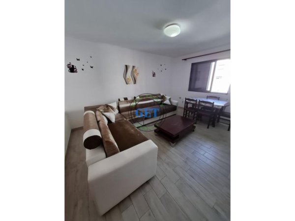 Durres, jepet me qera 1+1 Kati 3, 53 m² 300 € 