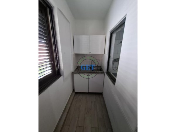 Durres, jepet me qera 1+1 Kati 3, 53 m² 300 € 