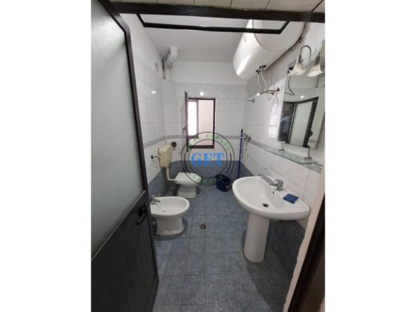 Durres, jepet me qera 1+1 Kati 3, 53 m² 300 € 