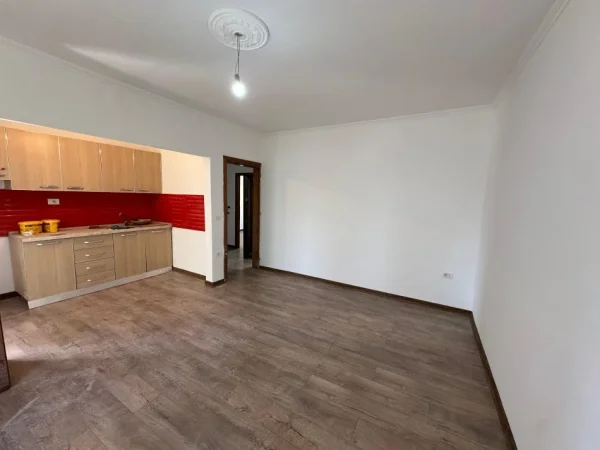 Durres, shes apartament 1+1+Ballkon Kati 2, 61 m² 69.000 € (STADIUMI, DURRES.)