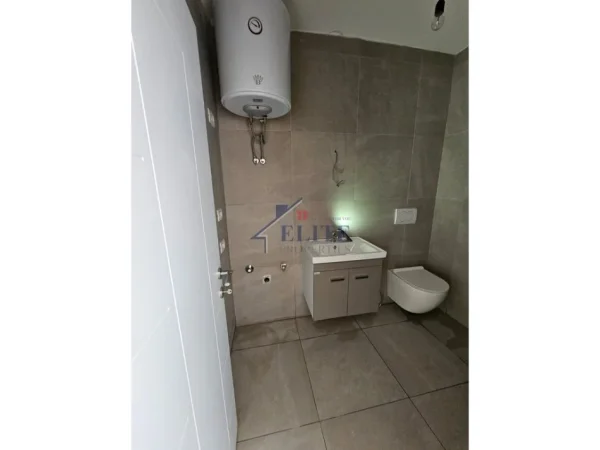 Tirane, shitet apartament 1+1 Kati 5, 44 m² 106.000 € (Mozaiku i Tiranes)
