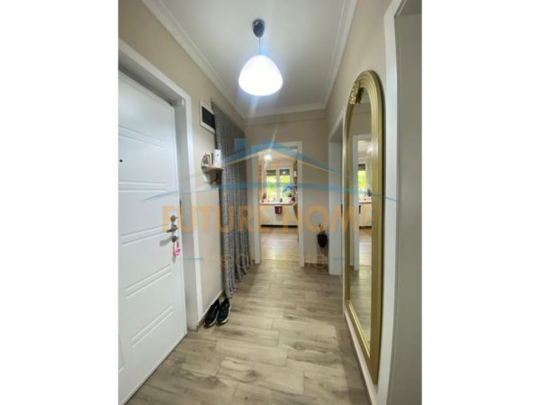 Tirane, shitet apartament 1+1 Kati 1, 58 m² 130.000 € (Stacioni i trenit)