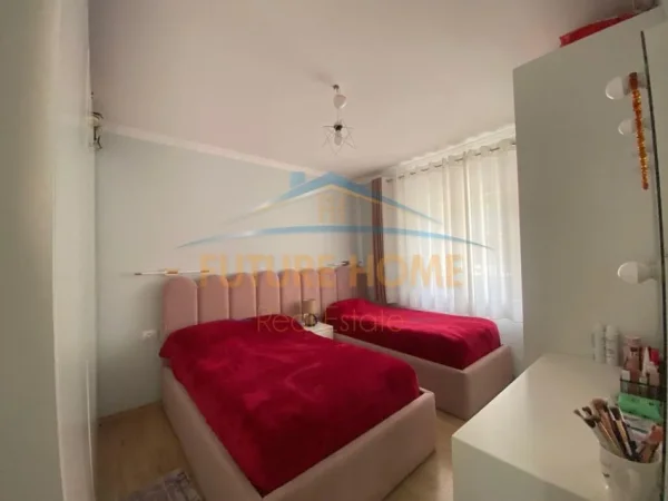 Tirane, shitet apartament 1+1 Kati 1, 58 m² 130.000 € (Stacioni i trenit)