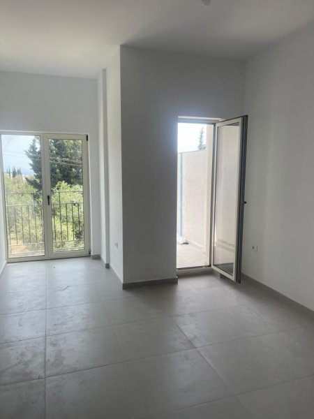 Santorini Residence (Dhermi) shitet garsionere