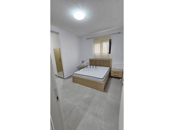 Tirane, jepet me qera apartament 1+1+Ballkon Kati 0, 44 m² 450 € (Kopshti Botanik)