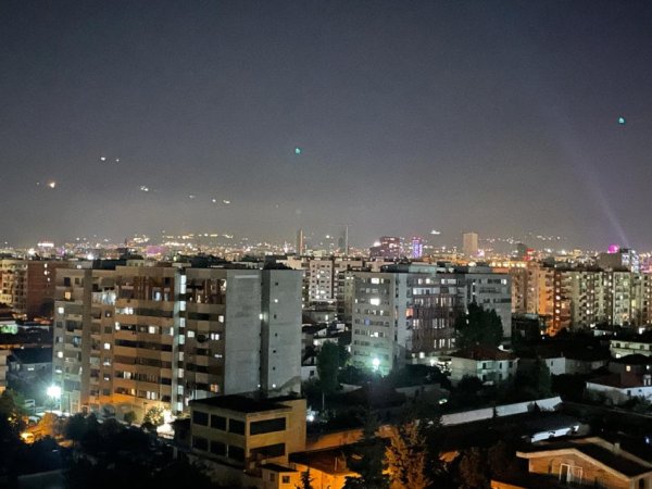 Tirane, jepet me qera apartament 2+1 Kati 8, 78 m² 500 € (Bulkevardi Migjeni)