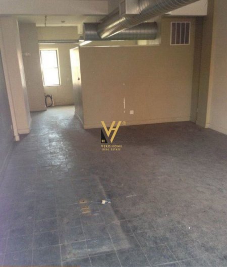 Tirane, shitet dyqan Kati 0, 55 m² 165.000 € (STACIONI I FUNDIT I TIRANES SE RE)