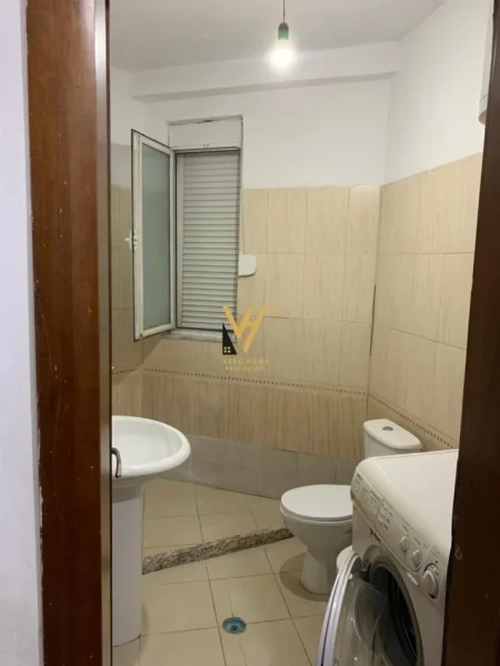 Tirane, shitet apartament 1+1+Ballkon Kati 3, 70 m² 140.000 € (KODRA E DIELLIT)