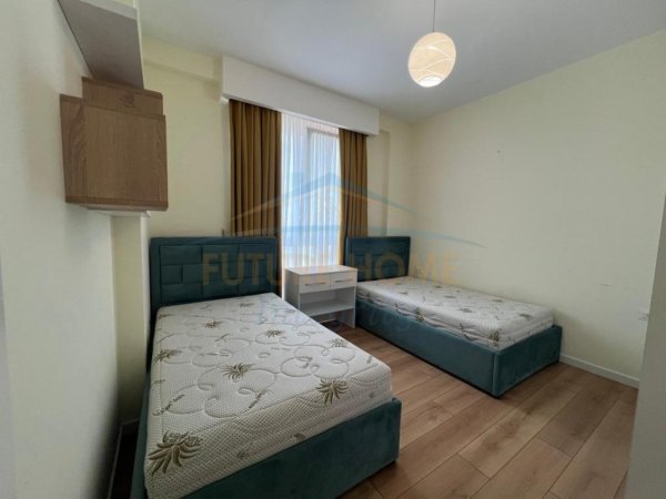 Tirane, jepet me qera apartament 2+1 Kati 3, 101 m² 800 € (Rruga Ferit Xhajko)