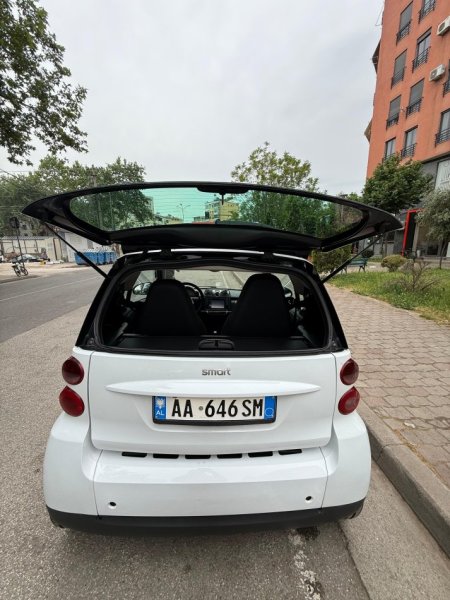 Tirane, shitet Makine Smart for 2
