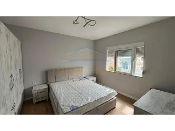 Tirane, shitet apartament 1+1 Kati 5, 50 m² 70.000 € (Kinostudio)