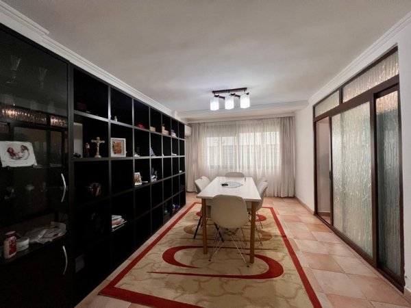 Tirane, shitet apartament 2+1+Aneks+Ballkon Kati 3, 96 m² 270.000 € (Blloku)