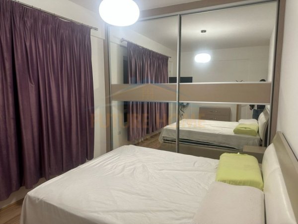 Tirane, jepet me qera apartament 2+1+Ballkon Kati 2, 100 m² 800 € (Liqeni i Thate)