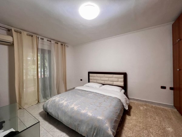 Tirane, shitet apartament 2+1+Aneks+Ballkon Kati 3, 96 m² 270.000 € (Blloku)