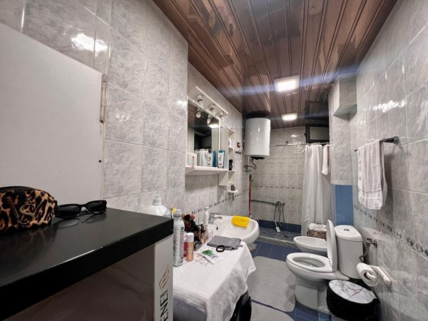 Tirane, shitet apartament 2+1+Aneks+Ballkon Kati 3, 96 m² 270.000 € (Blloku)