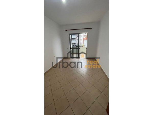 Tirane, shitet apartament 1+1 , 73 m² 80.000 € (Pallatet e Verdha)