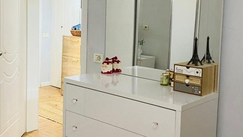 Tirane, jepet me qera apartament 2+1+Aneks Kati 3, 72 m² 650 € (Rr. E Kavajes, 21 Dhjetori)