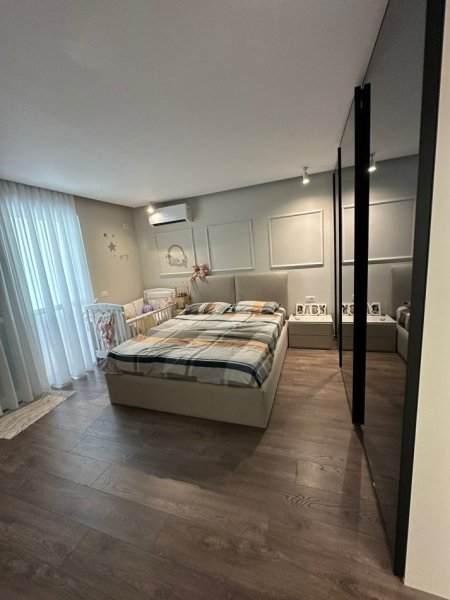 Tirane, shitet apartament 2+1+Ballkon Kati 2, 90 m² 185.000 € (Rruga xhon kenedi)