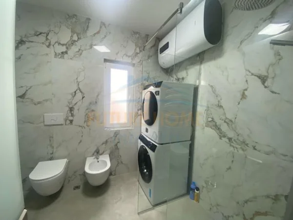 Tirane, jepet me qera apartament 1+1 Kati 2, 80 m² 500 € (Rruga Mihal Grameno)