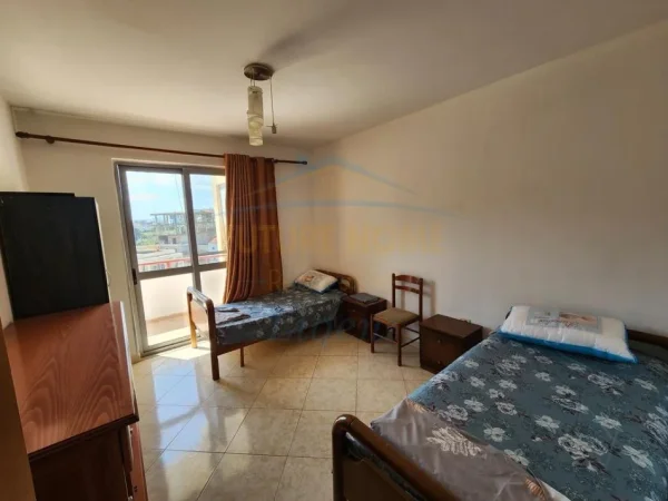 Tirane, jepet me qera apartament 2+1 Kati 4, 90 m² 450 € (Unaza e re)