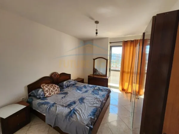 Tirane, jepet me qera apartament 2+1 Kati 4, 90 m² 450 € (Unaza e re)