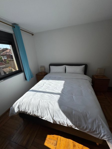 Tirane, jepet me qera apartament 2+1 Kati 2, 78 m² 600 € (RRUGA E DURRESIT)