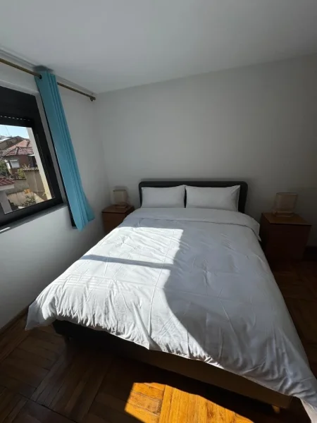 Tirane, jepet me qera apartament 2+1 Kati 2, 78 m² 600 € (RRUGA E DURRESIT)