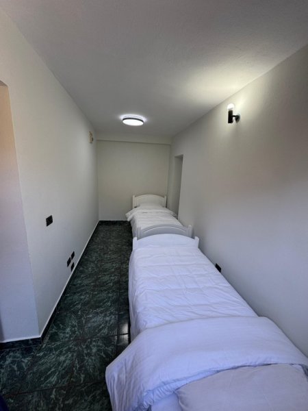 Tirane, jepet me qera apartament 2+1 Kati 2, 78 m² 600 € (RRUGA E DURRESIT)